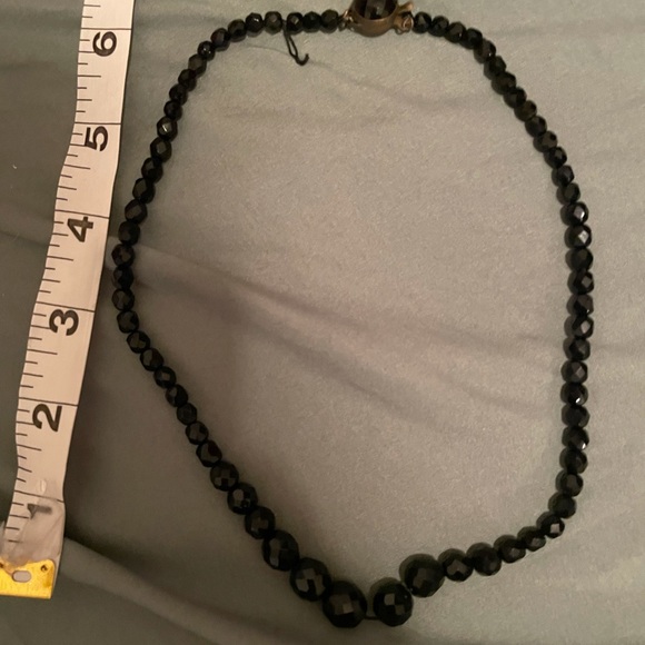 Jewelry - Black beaded necklace